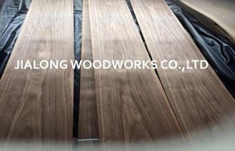 Natürliche geschnittene schwarze Walnuss-Furnierholz-Blatt-Krone geschnitten für Cabinetry
