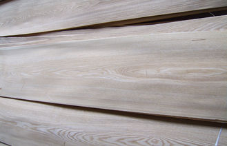 Natürliches Russland weißer Ash Wood Veneer Plywood Crown schnitt für Möbel
