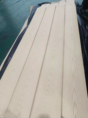 Natürliche geschnittene amerikanische weiße Asche Holz Veneer Blatt Krone für Sperrholz geschnitten