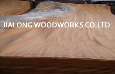 Hölzerner Drehschnitt-natürliches Deckfurnier-Blatt Gurjan für Sperrholz